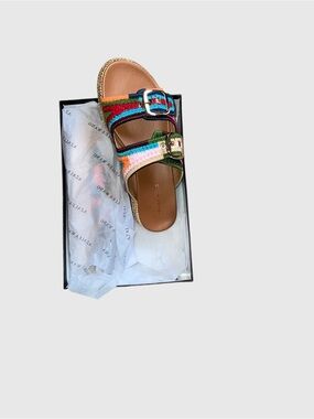 Azalea Wang Nikkei Multi Crochet Flatform Sandals Size 9 NIB